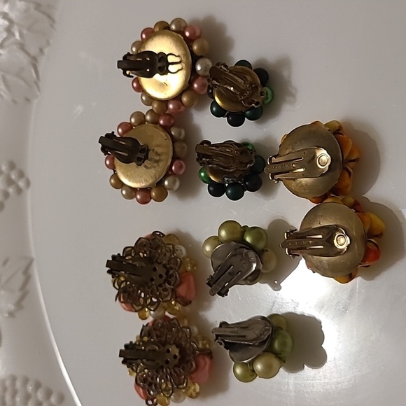 Vintage Lot of 5 Clip on Earrings - Picture 6 of 16